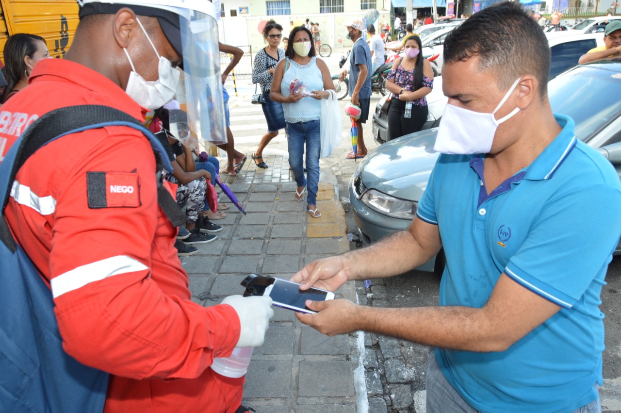 Força tarefa da Prefeitura de Mamanguape realiza entrega kits de higiene e educativos no comércio local