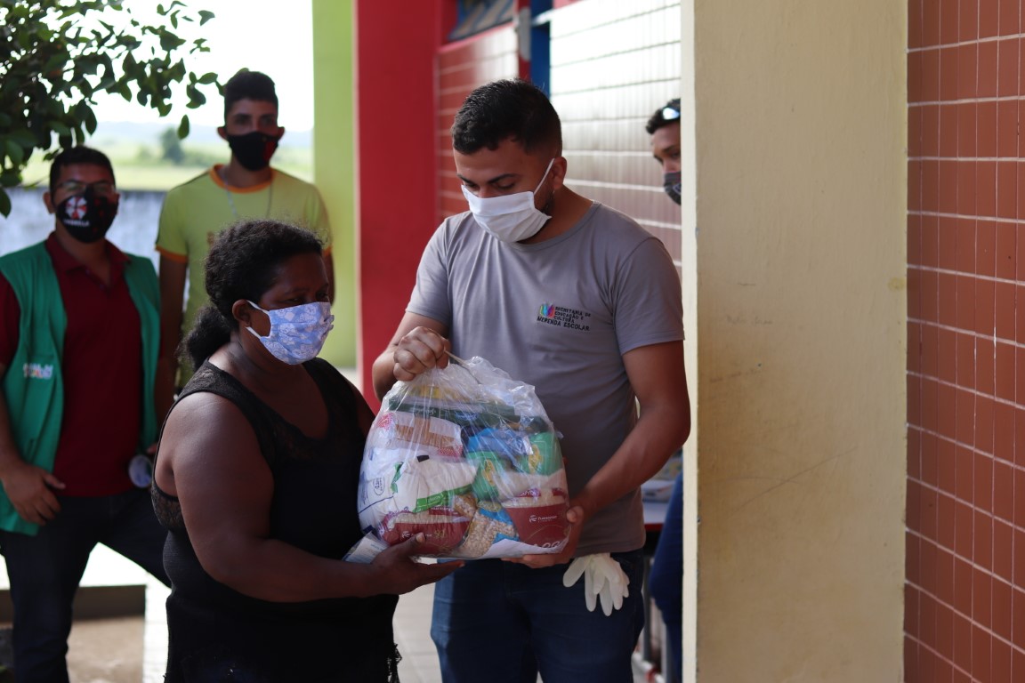 Parceria Prefeitura de Mamanguape e governo do estado distribui cestas básicas para beneficiários do Bolsa Família