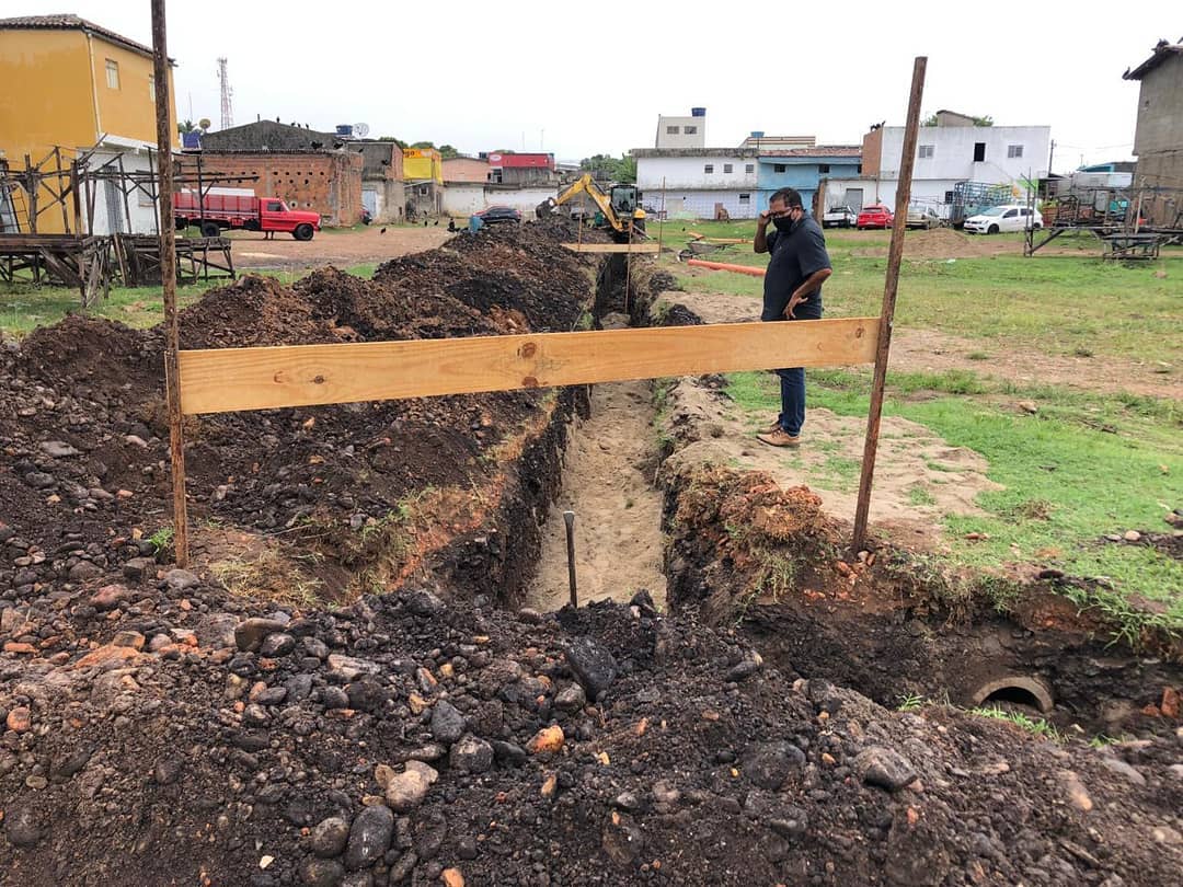 Prefeitura de Mamanguape realiza intervenção na feira livre do Centro para obras do Novo Mercado Público
