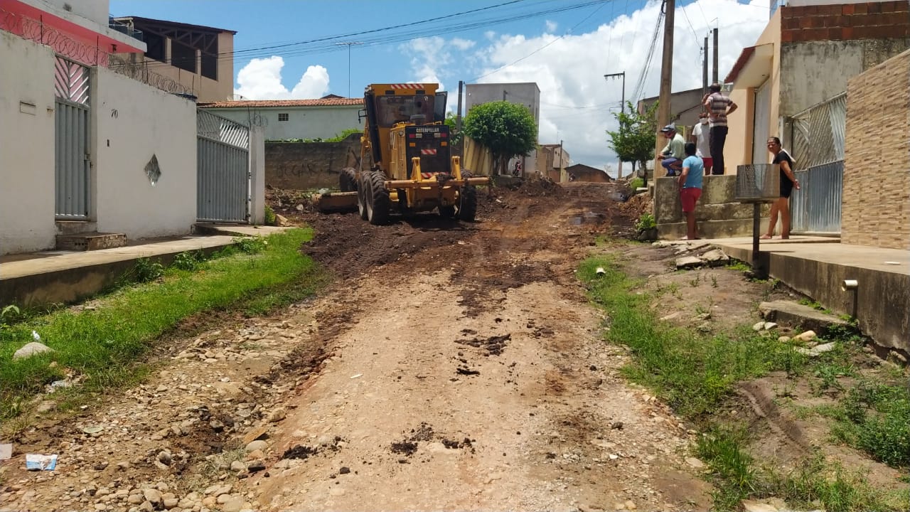 Prefeita Eunice Pessoa autoriza início das obras de pavimentação na Rua Tereza Soares