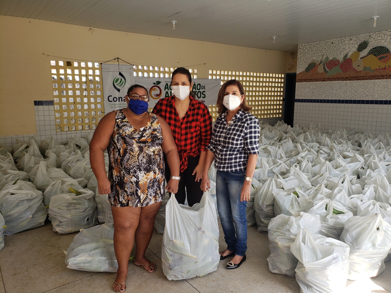 PAA: Prefeitura de Mamanguape entrega 35 toneladas de milho para mais de 2 mil famílias; artistas e outras categorias também foram contempladas