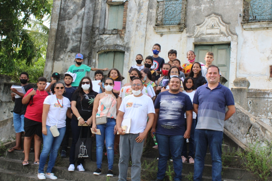 Alunos da Escola Adailton Coelho participam do primeiro passeio do Circuito Histórico-Cultural de Mamanguape