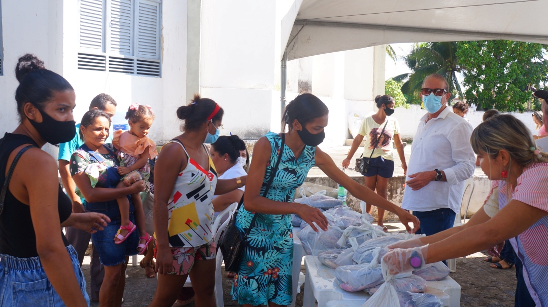 Prefeitura de Mamanguape entrega peixes e produtos do PAB