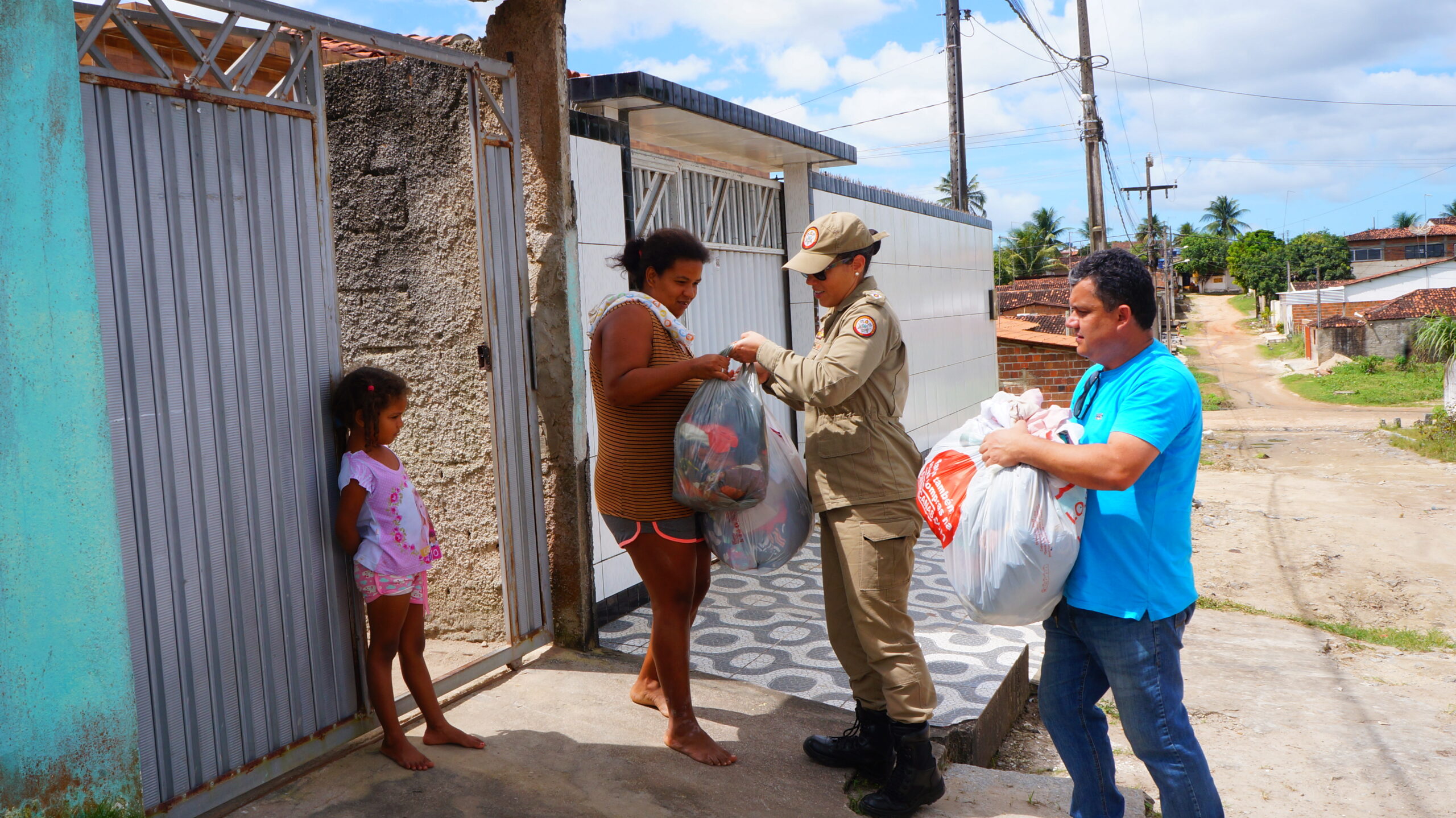 Prefeitura de Mamanguape e Corpo de Bombeiros realizam ação social para famílias atingidas pelas chuvas