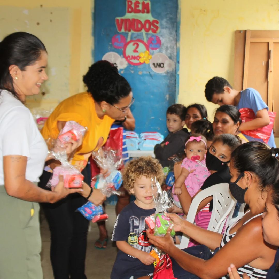 Secretaria de Cultura leva apresentação do Projeto Xerolaine e serviços de saúde à Escola de Curralinho