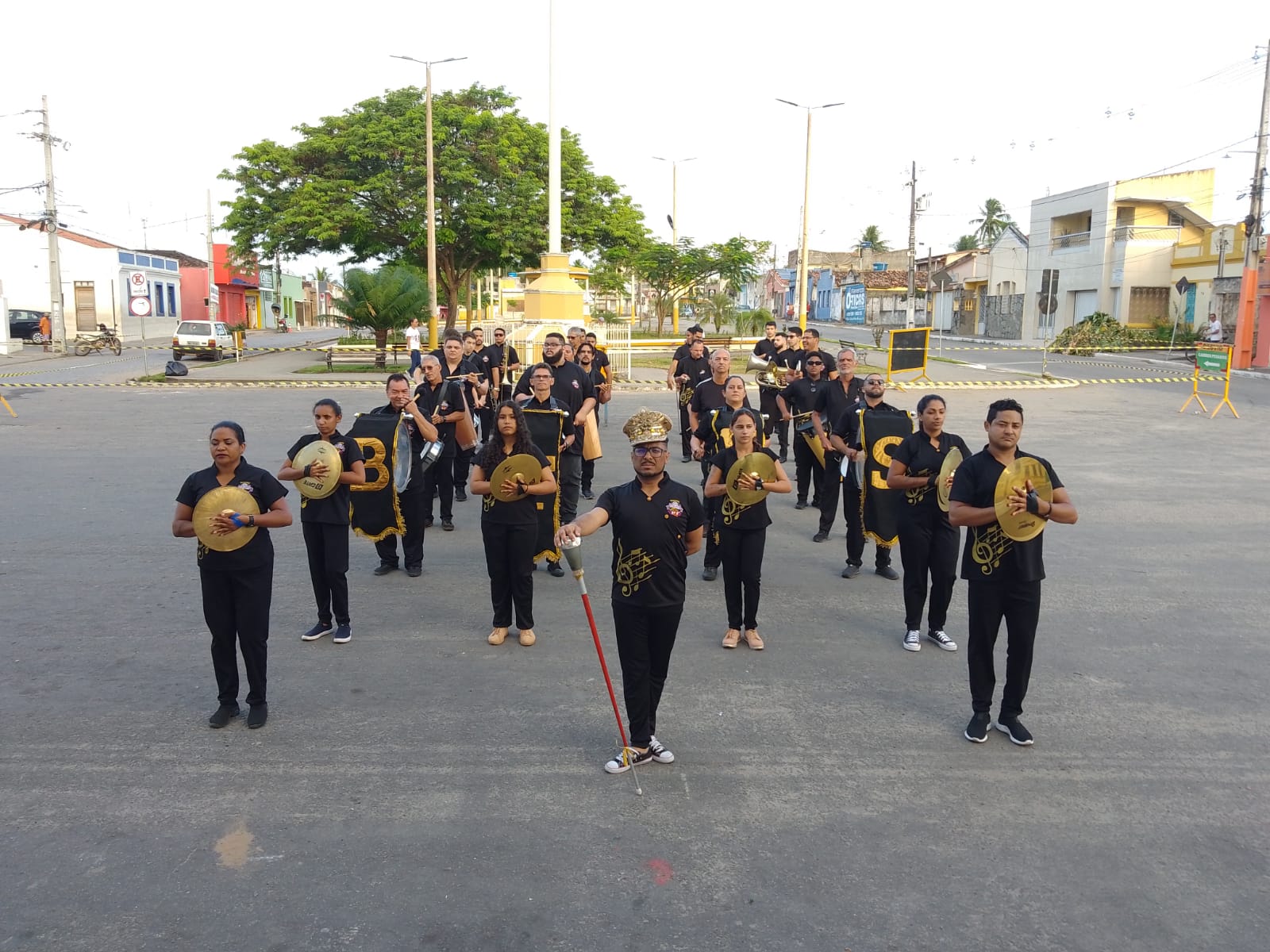 Alvorada com Banda de Veteranos abre celebrações do Mês da Pátria no município