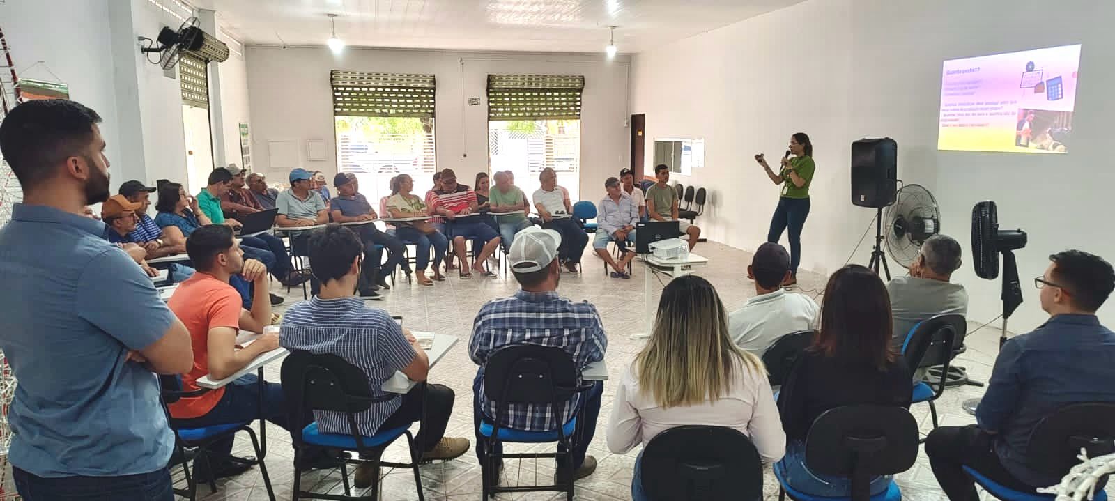 Secretaria de Agricultura reúne produtores para fortalecer a cultura da cana-de-açúcar