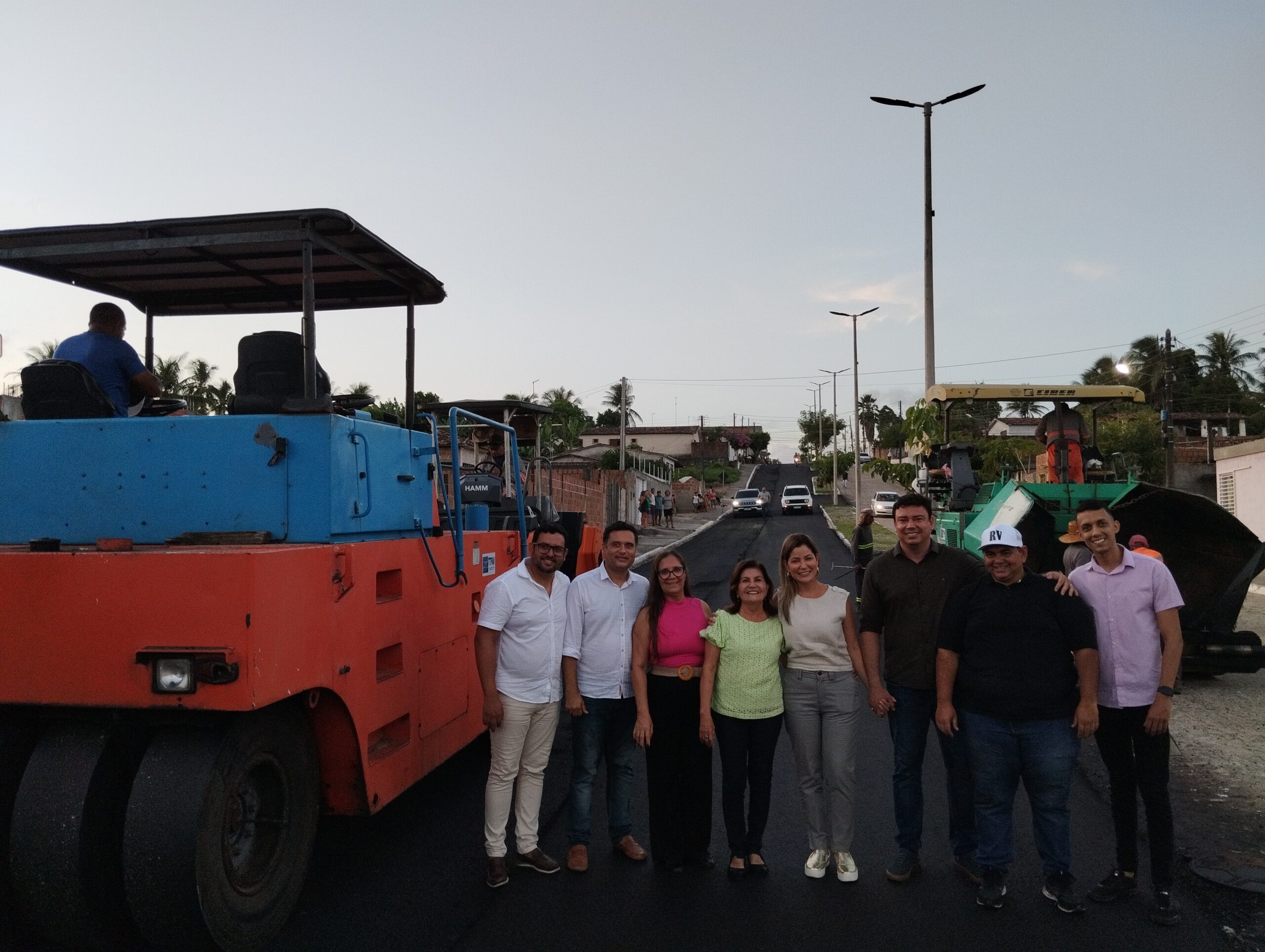 Prefeita Eunice acompanha andamento das obras para asfaltar a Avenida Senador Ruy Carneiro