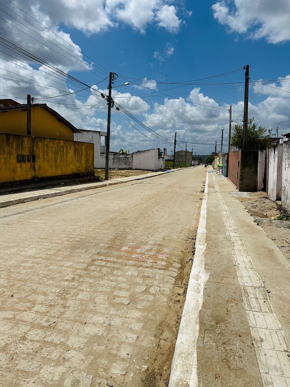 Prefeitura de Mamanguape entrega duas novas ruas pavimentadas pelo Programa “Rua Pronta, Preparada e Calçada” e anuncia obras no bairro do Planalto